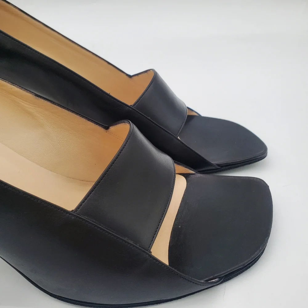 CHANEL Vintage 2000 Black Leather Pump Heels 41 - Picture 9 of 16